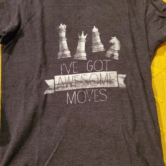 5 shirts - Picture 2 of 6